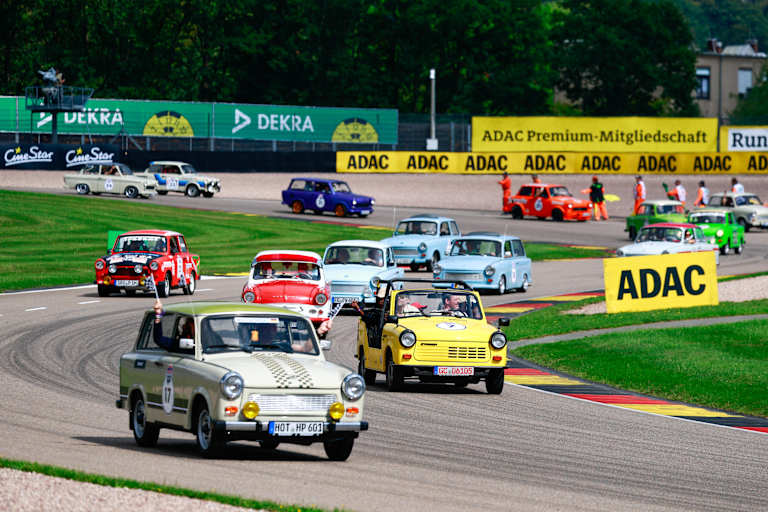 Die Red Bull Rennpappe brachte 50 Trabanten auf den Sachsenring