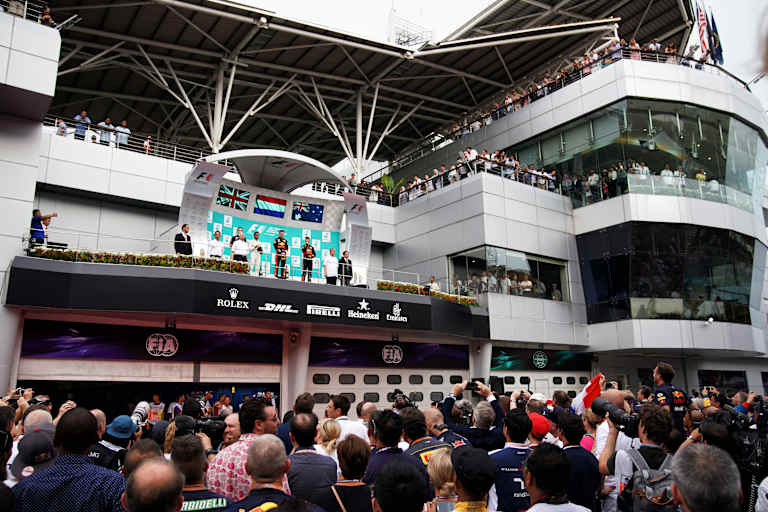 Das letzte Podium in Sepang: 2017 siegte Verstappen vor Hamilton, Ricciardo