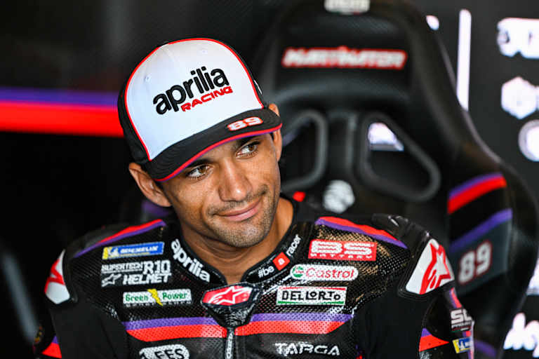 Jorge Martin musste seine Aprilia an der Begrenzung abstellen