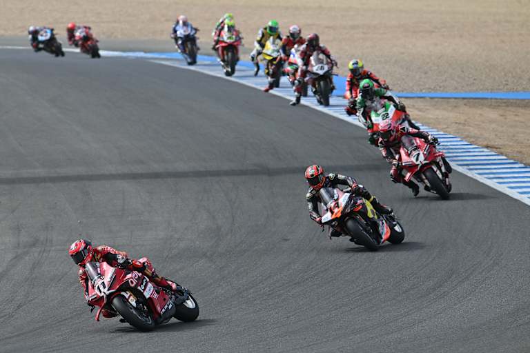 Ducati dominierte den ersten Lauf