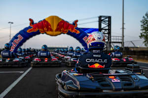Max Verstappen gegen 100