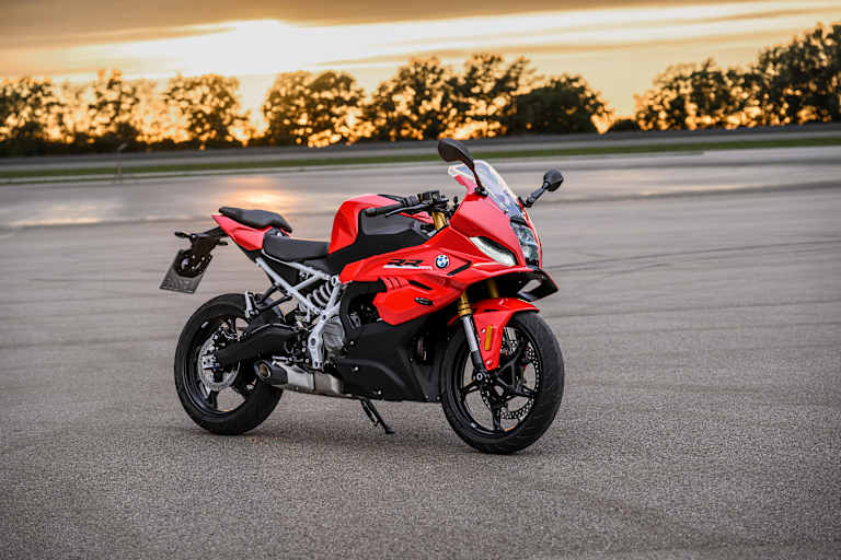 BMW F 450 RR: Der 48-PS-Supersportler der Bayern