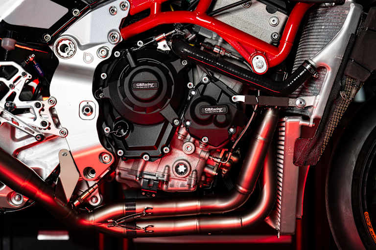 Der Motor der Bimota KB998 Elite leistet 215 PS