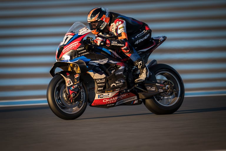 Michael van der Mark auf der Werks-BMW