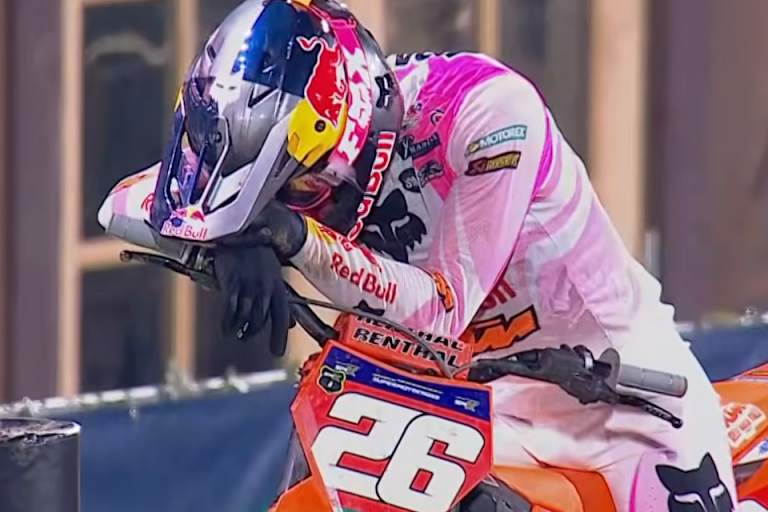 Jorge Prado kann seinen Erfolg im Ziel noch nicht fassen