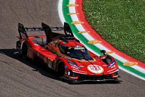 Der Werks-Ferrari 499P in Imola