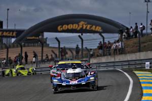 Alpine A424 vor LMGT3 und LMP2 in Le Mans