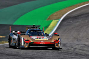 Der Cadillac V-Series.R von Will Stevens und Norman Nato