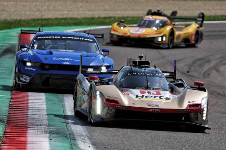 Der Cadillac V-Series.R in Imola
