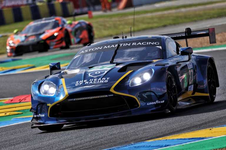 Einer der drei Aston Martin Vantage AMR LMGT3 in Le Mans
