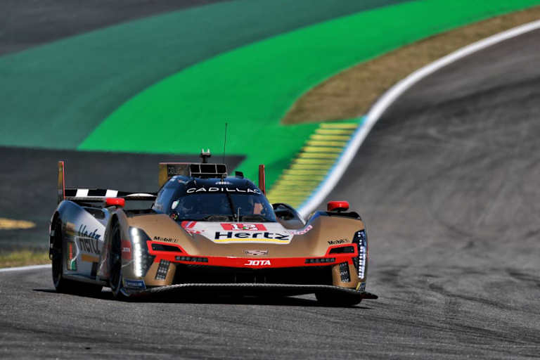 Der Cadillac V-Series.R von Will Stevens und Norman Nato