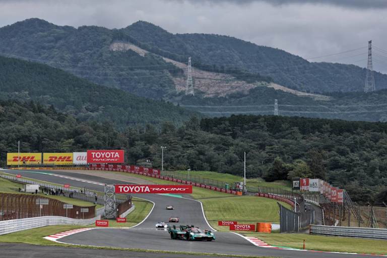 Der Aston Martin Valkyrie in Fuji
