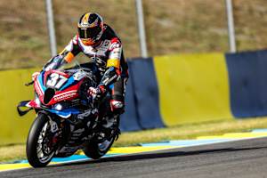 Michael van der Mark stürzte nach Technikproblemen und verlor die Führung