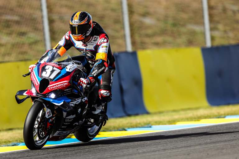 Michael van der Mark stürzte nach Technikproblemen und verlor die Führung