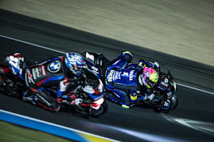 YART und BMW liefern sich in Le Mans einen harten Kampf