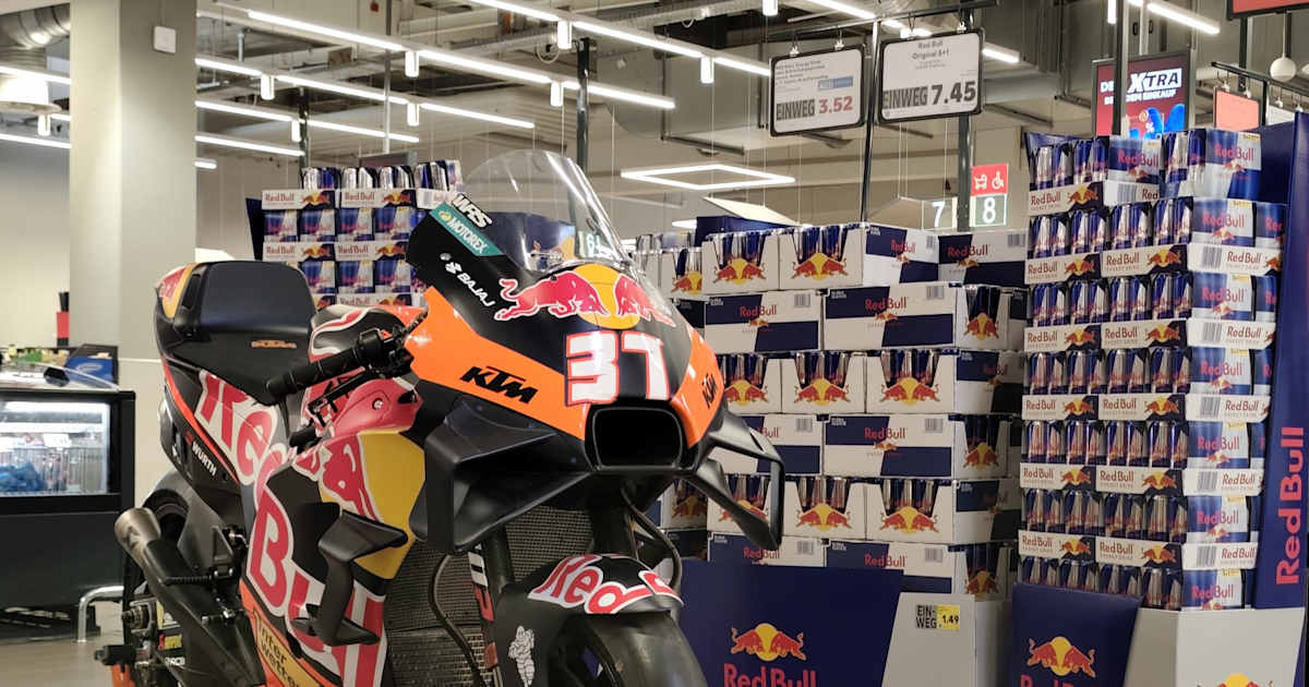 Der-Supermarkt-als-Boxengasse-eine-Region-feiert-die-MotoGP