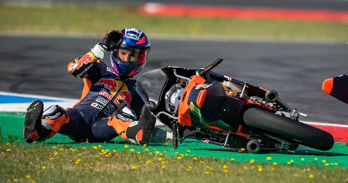 Red-Bull-Rookie-Fynn-Kratochwil-in-Assen-erst-abgestraft-dann-abger-umt