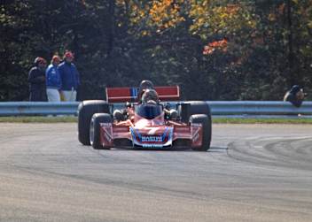 Larry Perkins 1976 mit seinem Brabham in Watkins Glen/USA