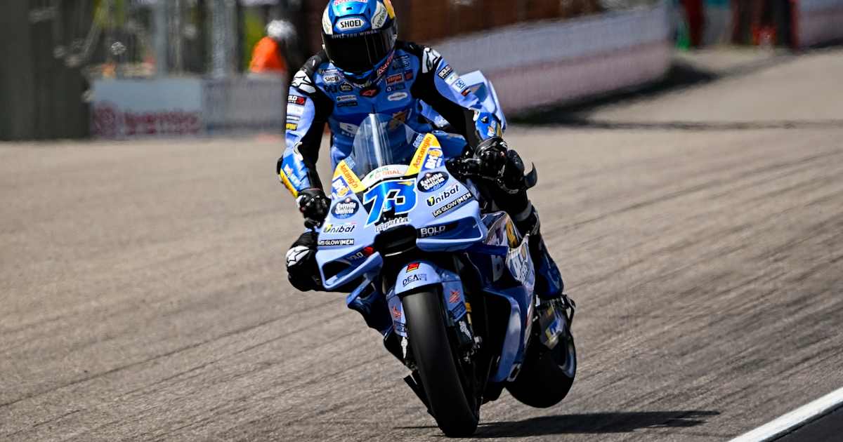 Sachsenring-FP2-Alex-Marquez-vor-Aprilia-Duo-Yamaha-Crash-in-Kurve-1