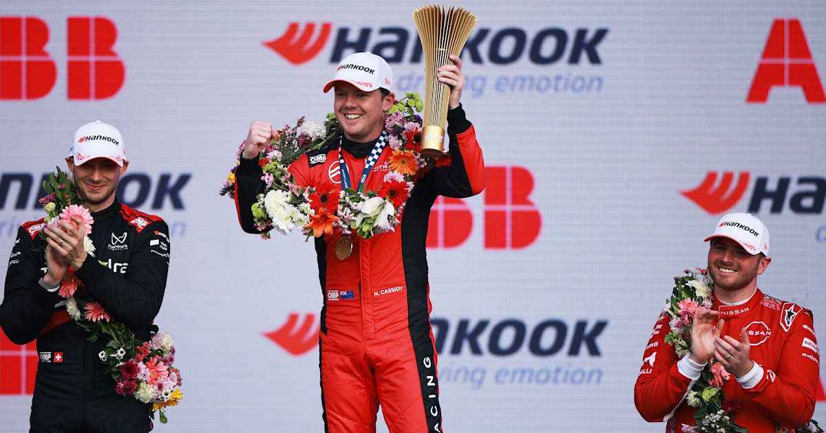 WM-Leader-Nick-Cassidy-Zum-Formel-E-Saisonende-mit-Glatze-