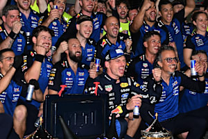 Verstappen, Mekies & Co. feiern den Sieg in Singapur