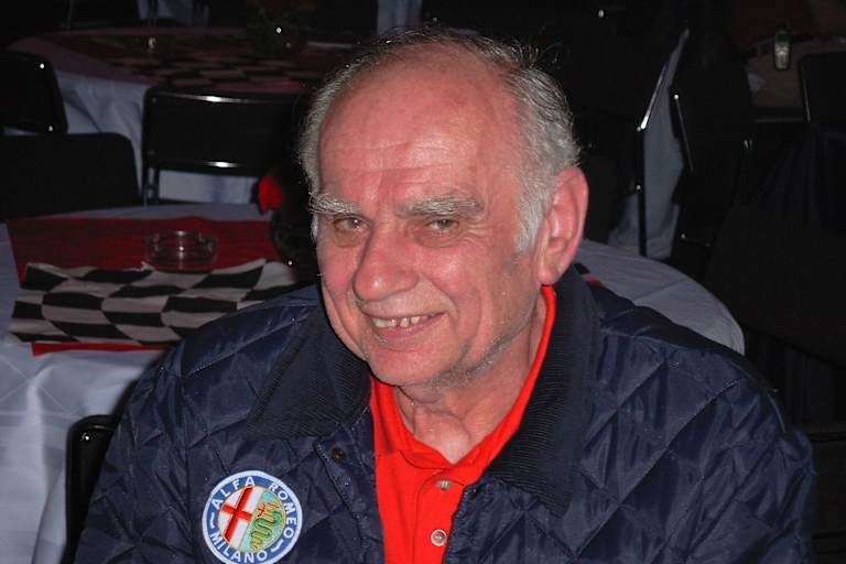 Helmut Hähn 2002, mit 72 Jahren in Hockenheim im Alfa-Gästezelt 