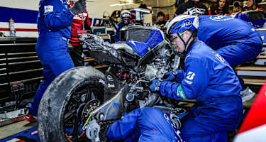 Die beschädigte Honda Fireblade von F.C.C. TSR