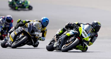 Superbiker am sonnigen Nürburgring