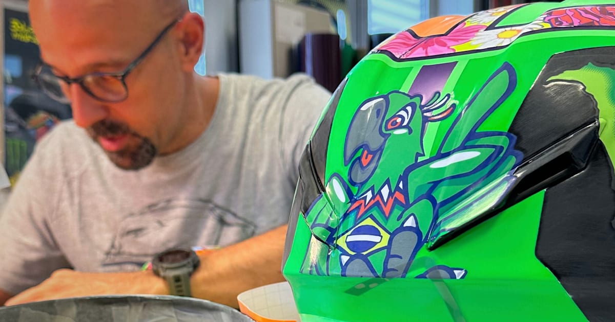 MotoGP-Helme-vom-Entwurf-auf-Papier-zum-kostbaren-Einzelst-ck