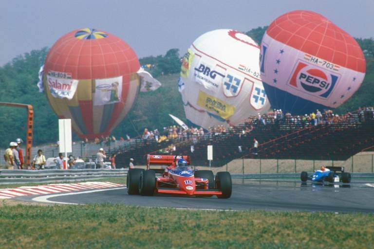 Patrick Tambay mit seinem Beatrice-Lola auf dem Hungaroring 1986