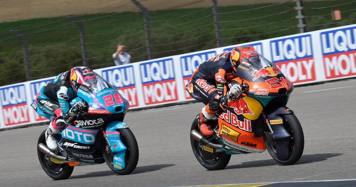 Moto3-Rennen-Sachsenring-Uriarte-vor-Quiles-Horrorcrash-von-Joel-Esteban