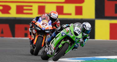 Garrett Gerloff im Duell mit Ducati-Privatier Alberto Surra