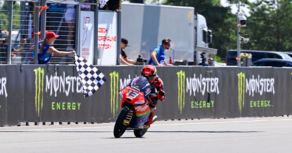 Moto3-Sensation-in-Br-nn-Rookie-Hakim-Danish-KTM-k-mpfte-Spanier-nieder