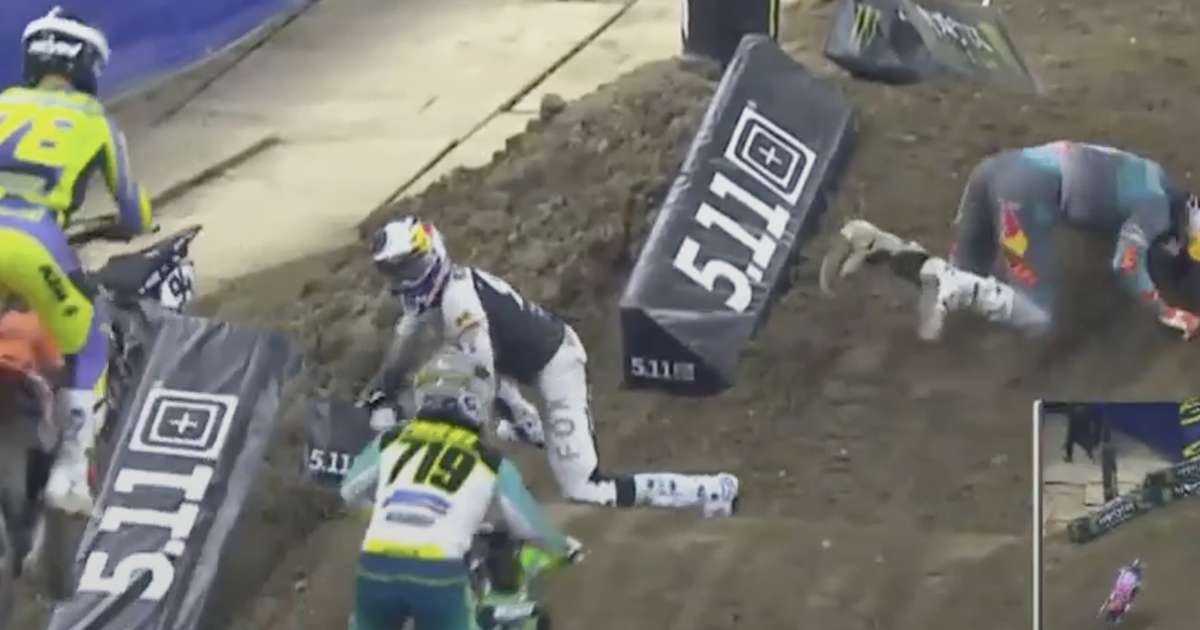 Video: Der Crash von Ken Roczen (Suzuki) in Indianapolis: Glück im ...