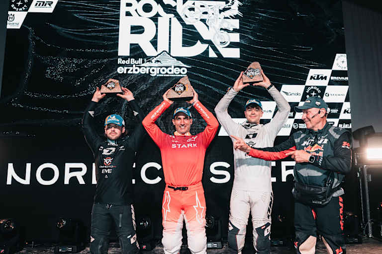 Reines Stark-Podium beim Rocket Ride