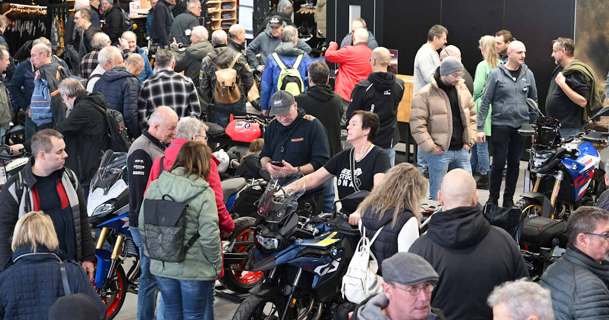 Hoher-Besucherandrang-bei-der-Motorradwelt-Bodensee-in-Friedrichshafen