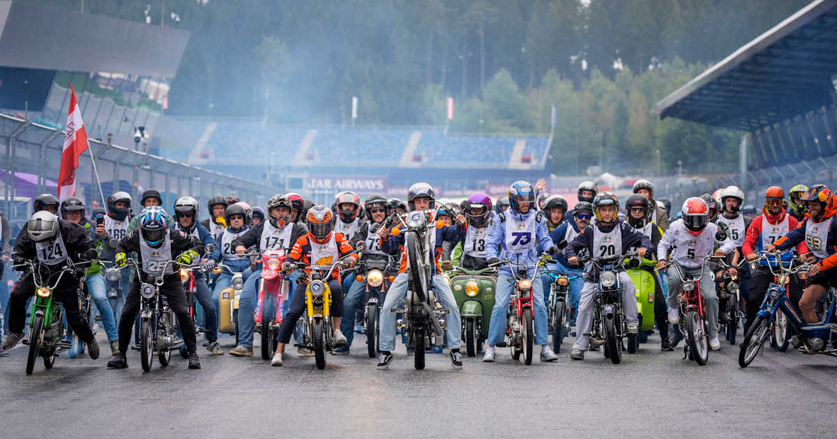 MopedGP: Toprak, Acosta & Co enjoyed some two-stroke nostalgia with ...