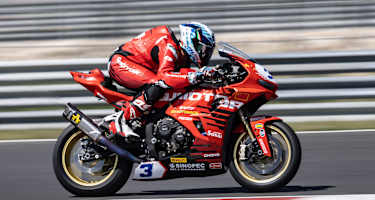 Raffaele De Rosa auf der QJ Motor SRK800RS