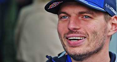 Max Verstappen ist überzeugt: Russell fokussiert sich derzeit auf die F1