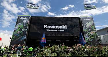 Kawasaki ist im Paddock der Superbike-WM sehr präsent