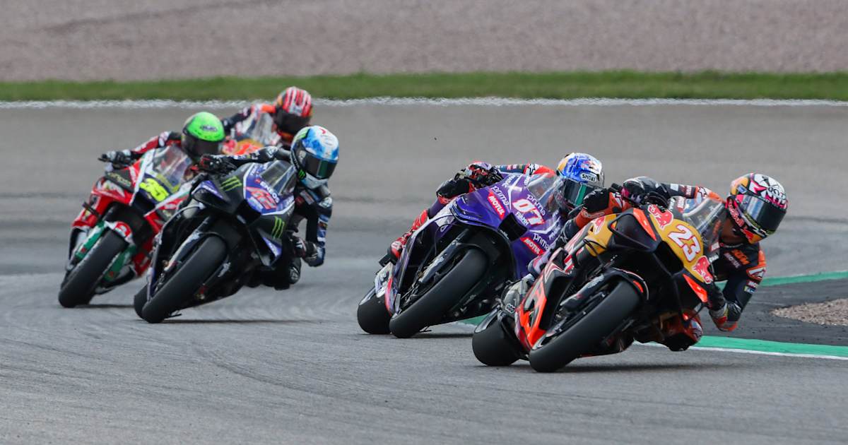 KTM-Ass-Enea-Bastianini-9-dachte-beim-berholen-einfach-nicht-nach