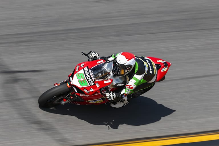 Darryn Binder auf seiner Ducati Panigale V2