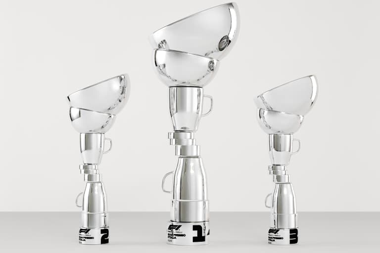 Die Trophäen für den Italien-GP