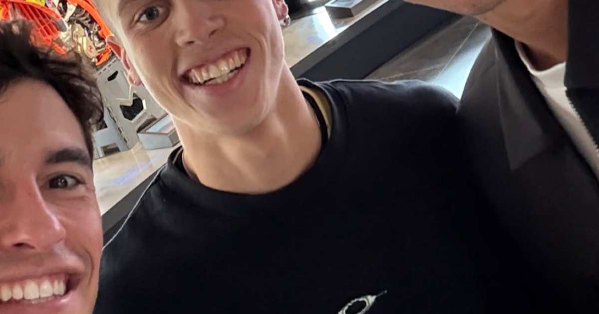 Marc-Marquez-Gute-Laune-mit-beiden-MotoGP-Rookies