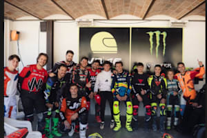 Kimi Antonelli und Valentino Rossi auf der VR46-Moto-Ranch