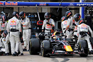 Max Verstappen beim Boxenstopp in Austin