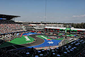 Der Autodromo Hermanos Rodriguez führt z.T. durch ein altes Baseballstadion