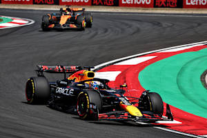 Max Verstappen vor Oscar Piastri