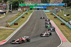 Der alte Asphalt auf dem Hungaroring ist rau