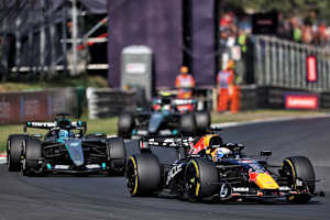 Max Verstappen führte das Rennen in Monza kurz an